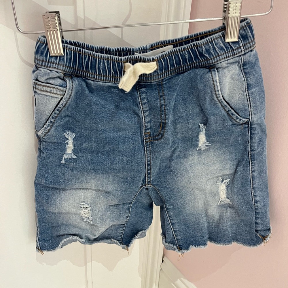 Boy dark wash jean shorts. Perfect for fall in hot weather ☀️